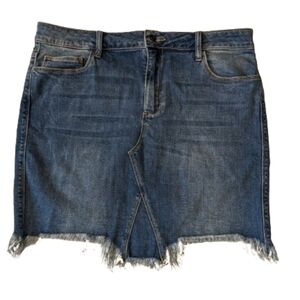 Cello Distressed Denim Skirt with Frayed Hem Size 1X